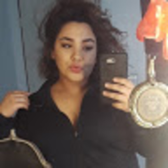 Meet your Posher, Lion - Picture 1 of 1